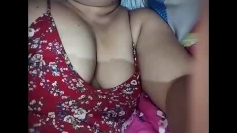 Snapshot of lovely_orchid chatting on 05-20-26, 01:39 lovely_orchid online show from 05-20-26, 01:39