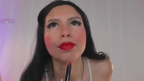 Snapshot of lovely_queens chatting on 12-17-25, 10:54 online show from 12-17-25, 10:54