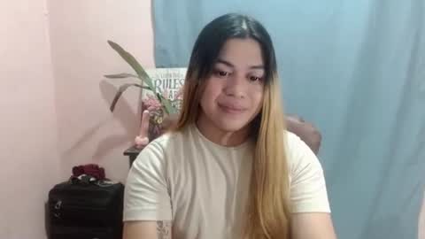 Snapshot of lovely_ricaxxx chatting on 10-06-25, 05:27 lovely_ricaxxx online show from 10-06-25, 05:27