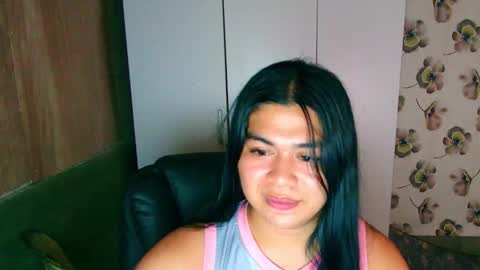 Snapshot of lovely_ricaxxx chatting on 10-19-25, 06:41 lovely_ricaxxx online show from 10-19-25, 06:41