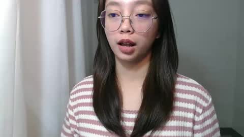 Snapshot of lovely_sweetiex chatting on 12-15-25, 01:54 call me Ann online show from 12-15-25, 01:54