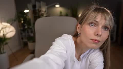 Snapshot of lovely_tammy chatting on 05-27-26, 12:24 Very miss youWill be back soon Tammy online show from 05-27-26, 12:24