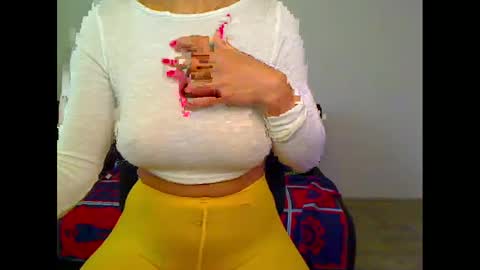 Snapshot of lovelyannasq chatting on 11-04-25, 10:25 LovelyAnnaSQ online show from 11-04-25, 10:25