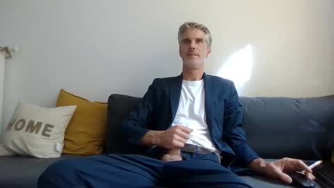 Max online show from 09-15-25, 02:06