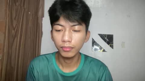 Snapshot of lovelyboy_jm chatting on 05-08-26, 04:23 lovelyboy_jm online show from 05-08-26, 04:23