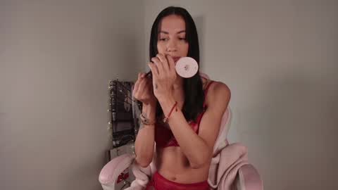 Snapshot of lovelycaroll chatting on 01-04-25, 08:06 lovelycaroll online show from 01-04-25, 08:06