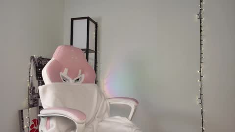 Snapshot of lovelycaroll chatting on 02-06-25, 09:22 lovelycaroll online show from 02-06-25, 09:22