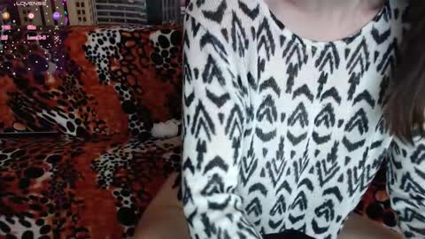Snapshot of lovelydariss6 chatting on 02-28-26, 02:34 Dee online show from 02-28-26, 02:34
