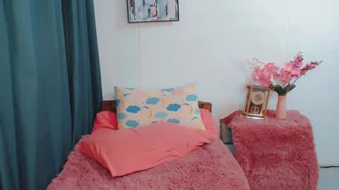Snapshot of lovelydollsandra chatting on 01-28-25, 11:17 lovelydollsandra online show from 01-28-25, 11:17