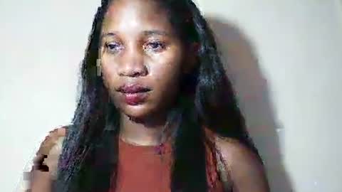 lovelylarra online show from 04-14-26, 09:26