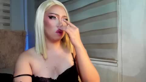 Rebeca online show from 09-11-25, 05:46