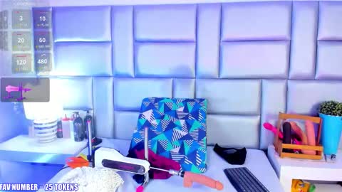 Nicky online show from 11-22-25, 01:10