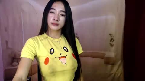 lovelypetite143 online show from 03-04-26, 04:35
