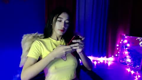 lovelypetite143 online show from 03-21-26, 08:19