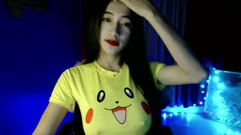 lovelypetite143 online show from 03-22-26, 07:01