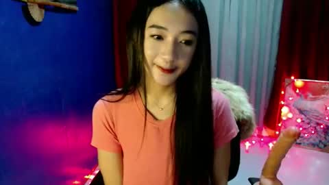 Snapshot of lovelypetite143 chatting on 05-23-26, 02:43 lovelypetite143 online show from 05-23-26, 02:43