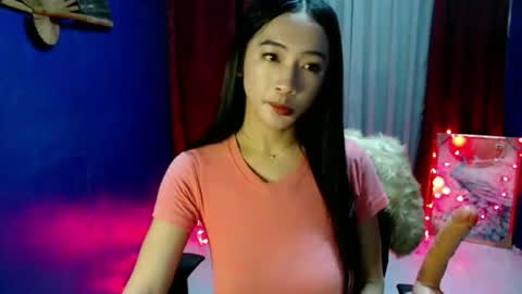Snapshot of lovelypetite143 chatting on 05-24-26, 03:17 lovelypetite143 online show from 05-24-26, 03:17