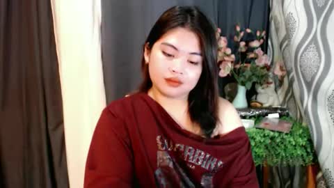 Snapshot of lovelyrhean chatting on 11-14-25, 02:32 Rhean online show from 11-14-25, 02:32