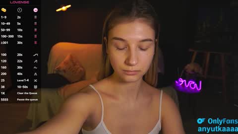 Snapshot of lovelyspacee chatting on 02-11-25, 02:24 Anna online show from 02-11-25, 02:24