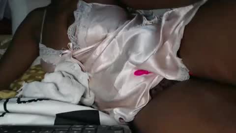 miss fancy louis online show from 03-02-26, 07:15