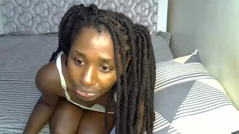 lovelytin online show from 10-31-25, 08:10