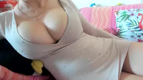 Snapshot of lovelywoman23 chatting on 02-20-25, 01:51 lovelywoman23 online show from 02-20-25, 01:51