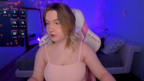 Julia  online show from 11-25-25, 08:14