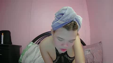 lovemae352295 online show from 02-13-25, 12:32