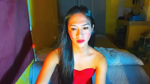 Snapshot of lovemarie19x chatting on 06-17-26, 12:13 pauleen online show from 06-17-26, 12:13