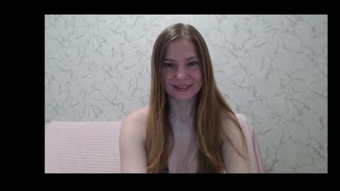 Snapshot of lovepeanutgirl chatting on 12-09-24, 02:06 Mary Love online show from 12-09-24, 02:06