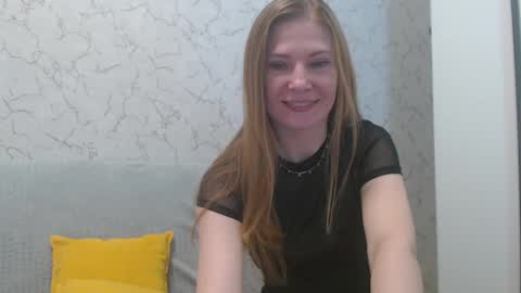 Snapshot of lovepeanutgirl chatting on 02-02-25, 12:13 Mary Love online show from 02-02-25, 12:13