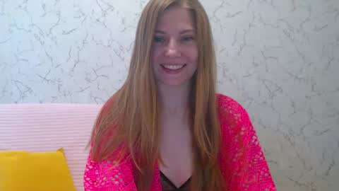 Snapshot of lovepeanutgirl chatting on 02-09-25, 02:07 Mary Love online show from 02-09-25, 02:07