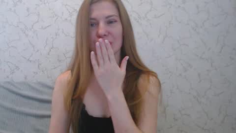 Snapshot of lovepeanutgirl chatting on 02-24-25, 01:42 Mary Love online show from 02-24-25, 01:42