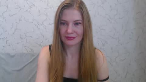 Snapshot of lovepeanutgirl chatting on 02-25-25, 02:33 Mary Love online show from 02-25-25, 02:33