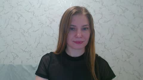 Snapshot of lovepeanutgirl chatting on 02-25-25, 05:36 Mary Love online show from 02-25-25, 05:36