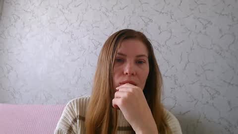 Snapshot of lovepeanutgirl chatting on 03-04-25, 09:18 Mary Love online show from 03-04-25, 09:18