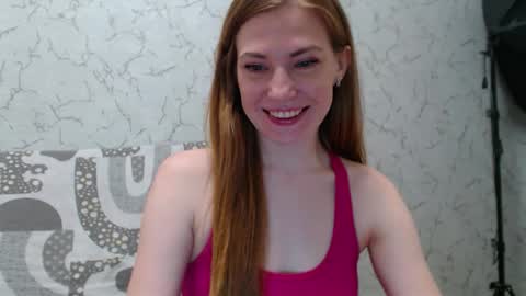 Snapshot of lovepeanutgirl chatting on 09-09-25, 04:39 Mary Love online show from 09-09-25, 04:39