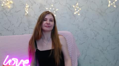 Snapshot of lovepeanutgirl chatting on 11-28-25, 02:42 Mary Love online show from 11-28-25, 02:42