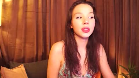 Snapshot of lovepilll_ chatting on 09-28-25, 07:19 TakeUrPill online show from 09-28-25, 07:19