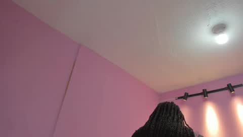 L O V E  online show from 12-03-25, 12:03