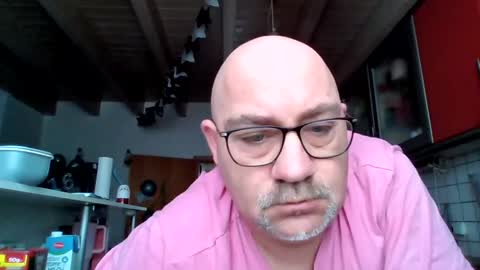 Snapshot of lover010983 chatting on 02-24-25, 08:27 lover010983 online show from 02-24-25, 08:27