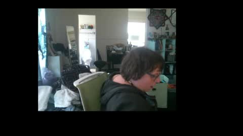 Snapshot of loverbee2727 chatting on 06-06-26, 08:13 loverbee2727 online show from 06-06-26, 08:13