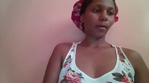 Snapshot of lovergal257 chatting on 02-04-26, 11:49 lovergal257 online show from 02-04-26, 11:49
