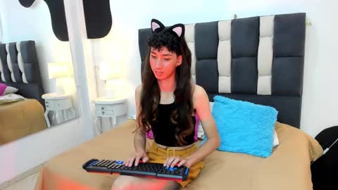 loverisu online show from 03-01-25, 08:42