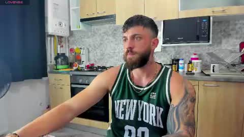Snapshot of lovermike_ chatting on 06-23-26, 06:50 Mike online show from 06-23-26, 06:50