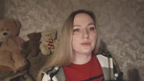 Snapshot of lovesrebecca chatting on 10-30-25, 02:02 LovesRebecca online show from 10-30-25, 02:02