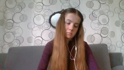 Snapshot of lovettaarras chatting on 07-27-26, 06:09 Katie online show from 07-27-26, 06:09