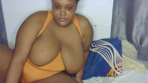 Snapshot of loveytiana chatting on 04-07-26, 02:39 loveytiana online show from 04-07-26, 02:39
