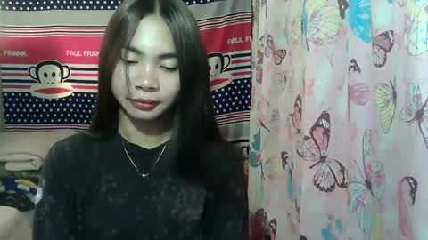 Snapshot of loving_rhean chatting on 05-13-26, 02:20 loving_rhean online show from 05-13-26, 02:20