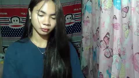 Snapshot of loving_rhean chatting on 05-20-26, 04:13 loving_rhean online show from 05-20-26, 04:13